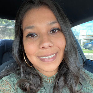 Meet your Posher, Elizabeth